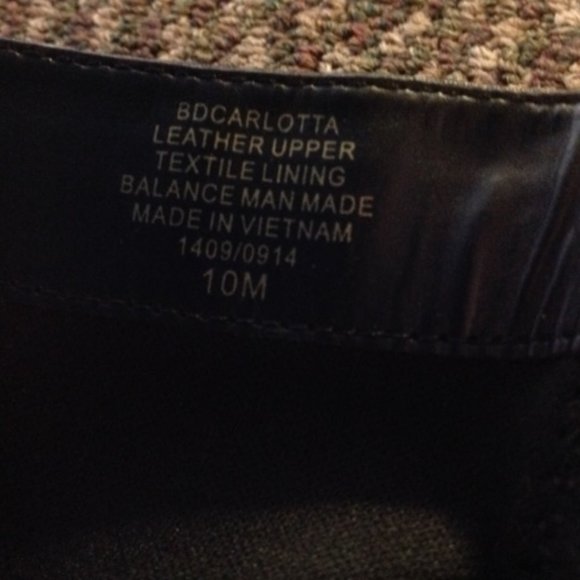 Black heeled boots - Picture 3 of 4